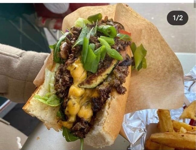 La Caravane « Baraque à Frites » aux Puces de Vanves 3